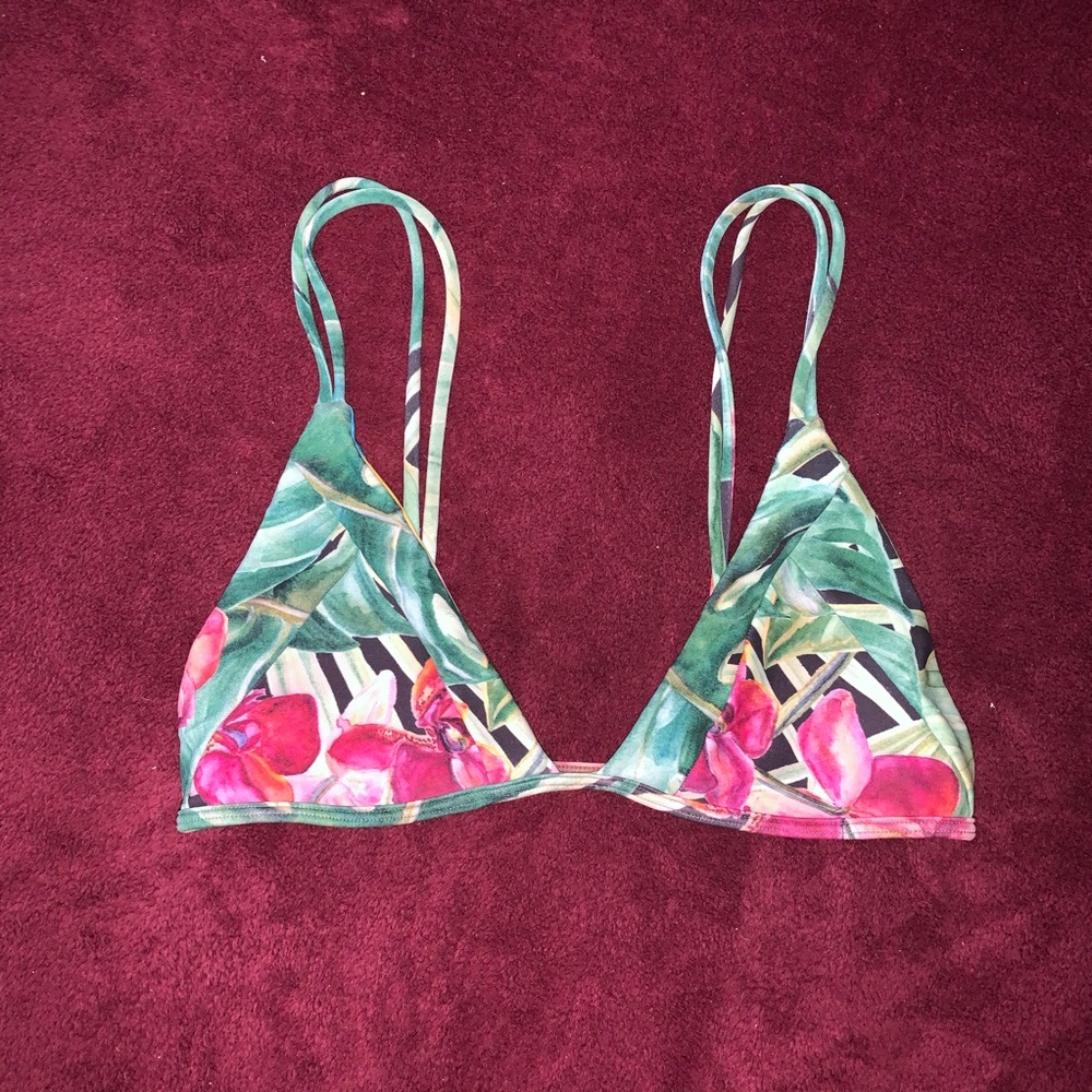 TRADED!! Benoa Plantation Waimea top